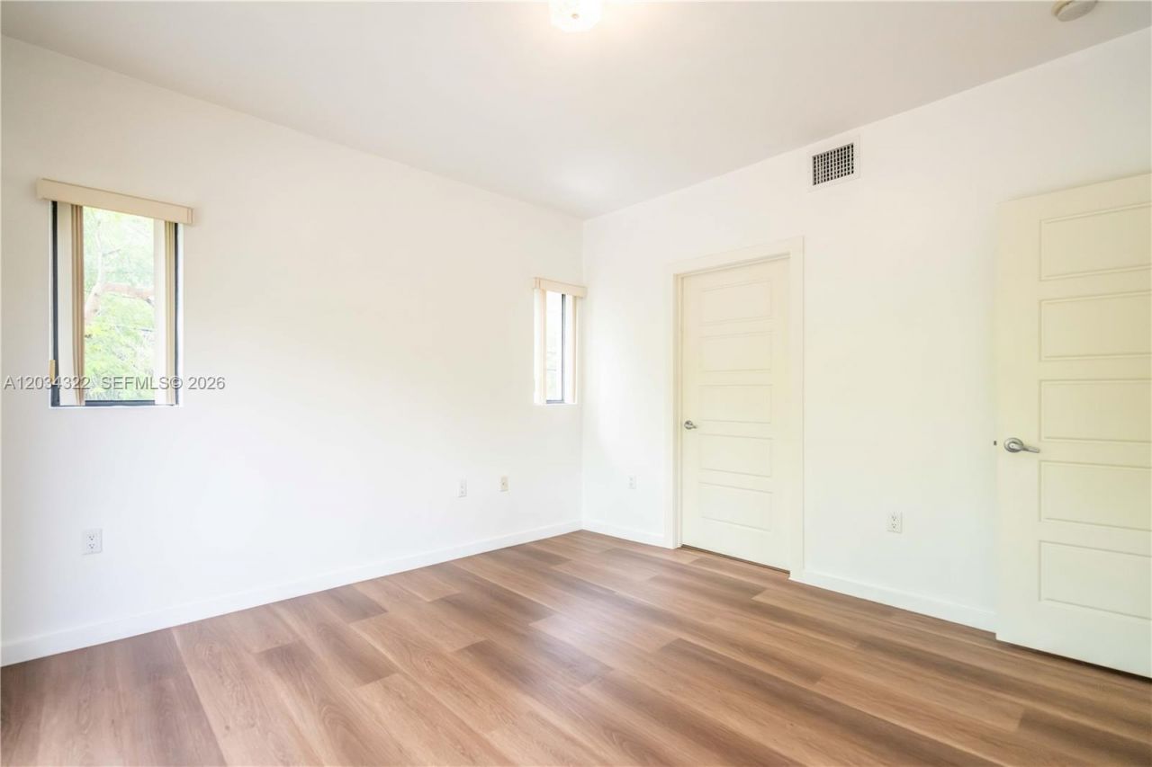 300 Majorca Ave , Unit 202, Coral Gables, FL 33134 Photo