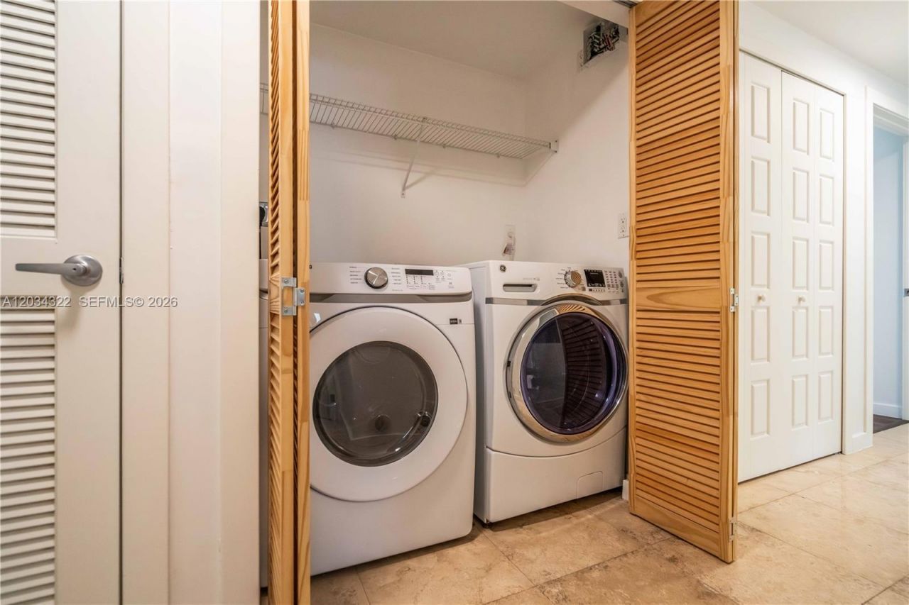 300 Majorca Ave , Unit 202, Coral Gables, FL 33134 Photo