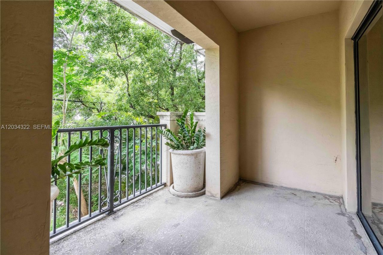 300 Majorca Ave , Unit 202, Coral Gables, FL 33134 Photo