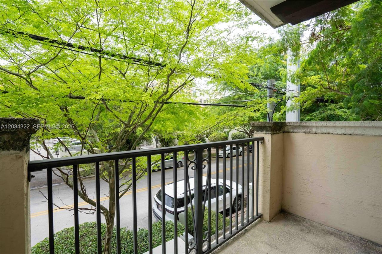 300 Majorca Ave , Unit 202, Coral Gables, FL 33134 Photo