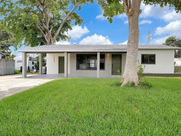 3140 NE 9th Ter, Pompano Beach, FL 33064