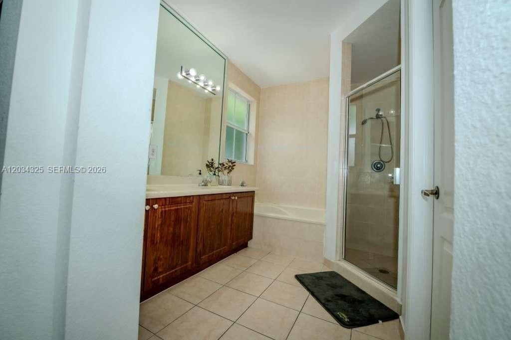8526 NW 110th Pl , Doral, FL 33178 Photo