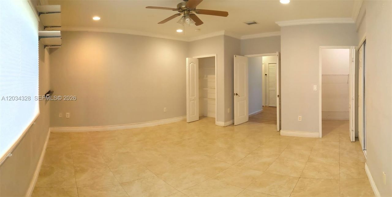 8929 NW 165th Ter , Miami Lakes, FL 33018 Photo