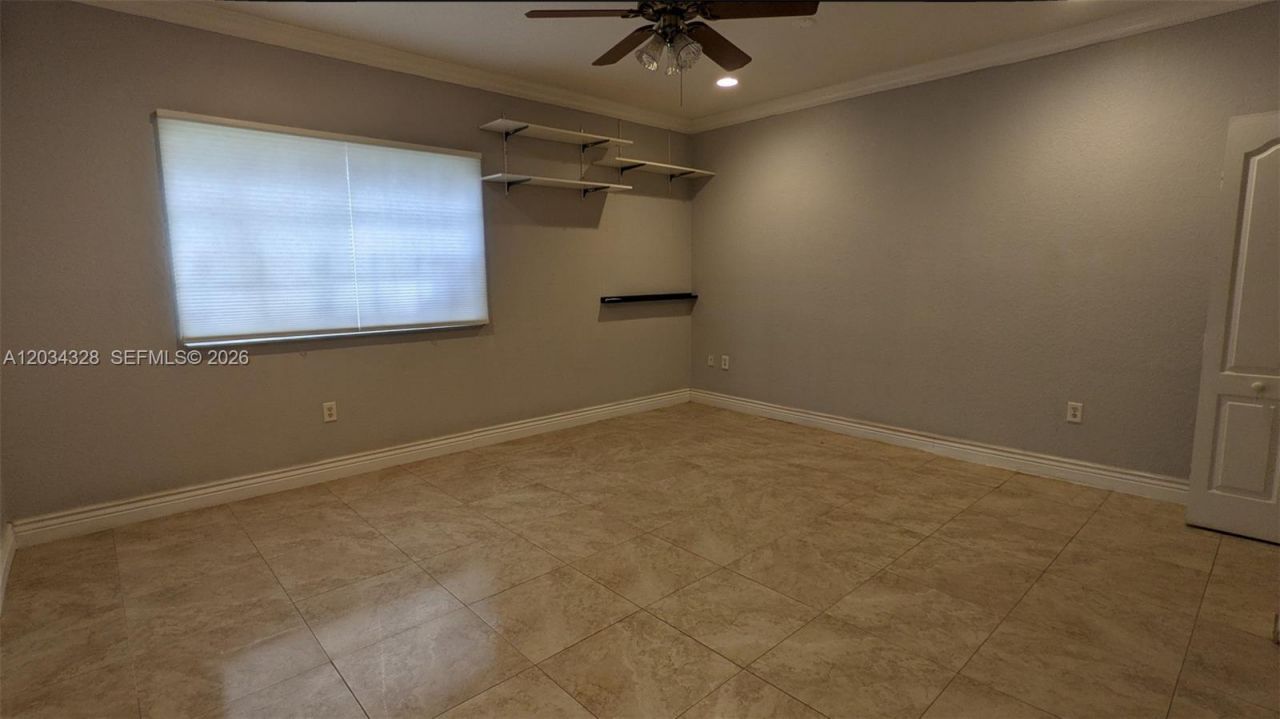 8929 NW 165th Ter , Miami Lakes, FL 33018 Photo