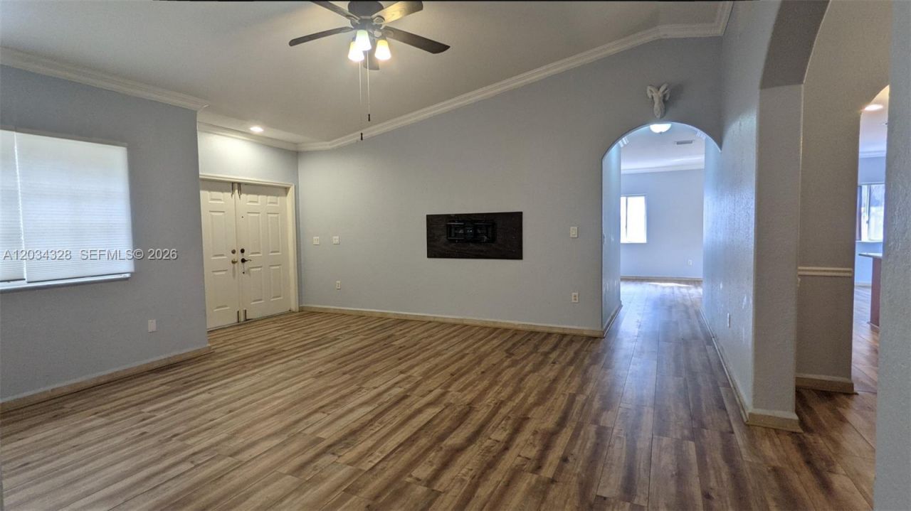 8929 NW 165th Ter , Miami Lakes, FL 33018 Photo