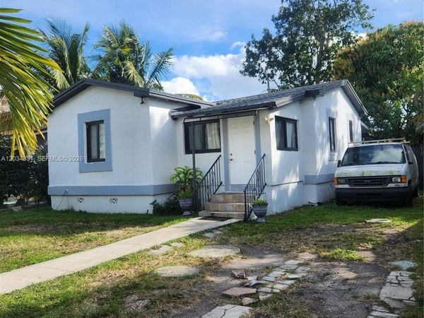 1736 NW 53rd St , Miami, FL 33142