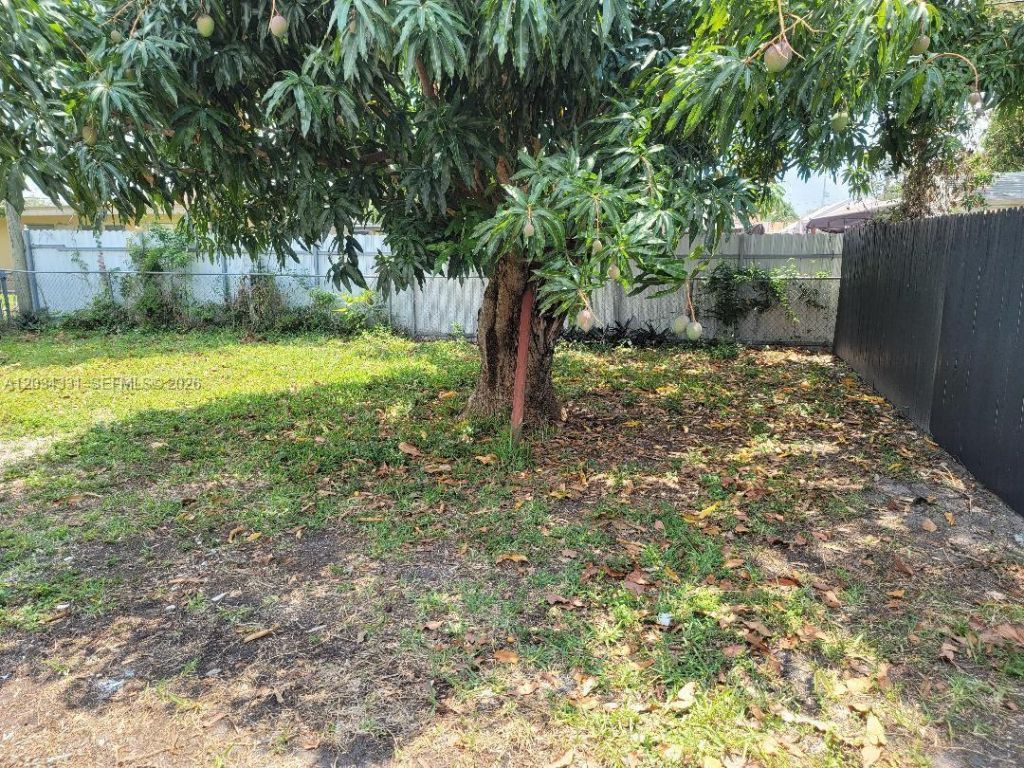 1736 NW 53rd St , Miami, FL 33142 Photo