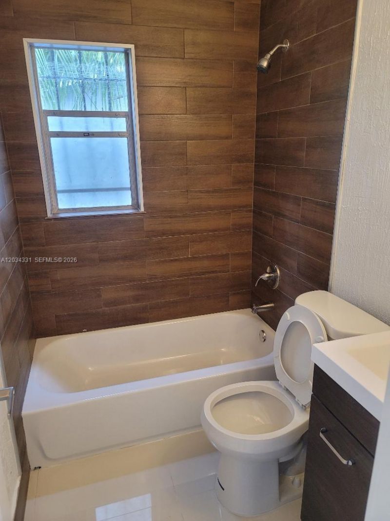 1736 NW 53rd St , Miami, FL 33142 Photo