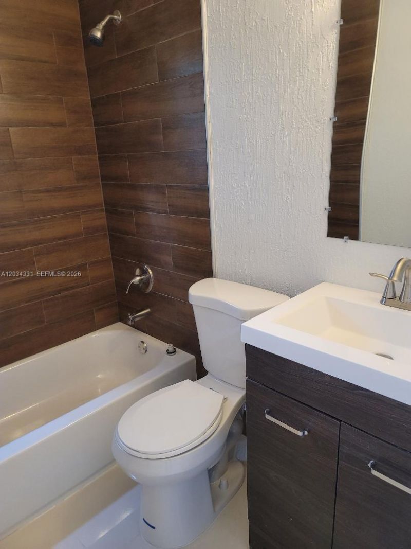 1736 NW 53rd St , Miami, FL 33142 Photo