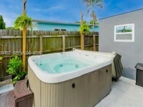 1754 SW 28th Ter , Fort Lauderdale, FL 33312