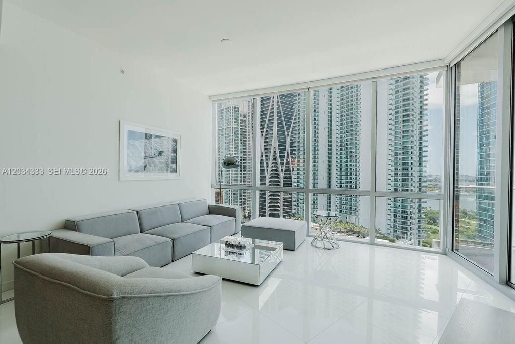 851 NE 1st Ave, Unit 2303, Miami, FL 33132 Photo