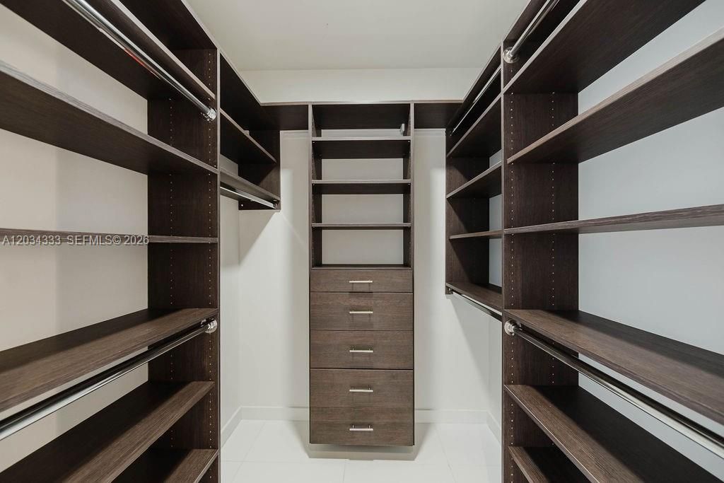 851 NE 1st Ave, Unit 2303, Miami, FL 33132 Photo