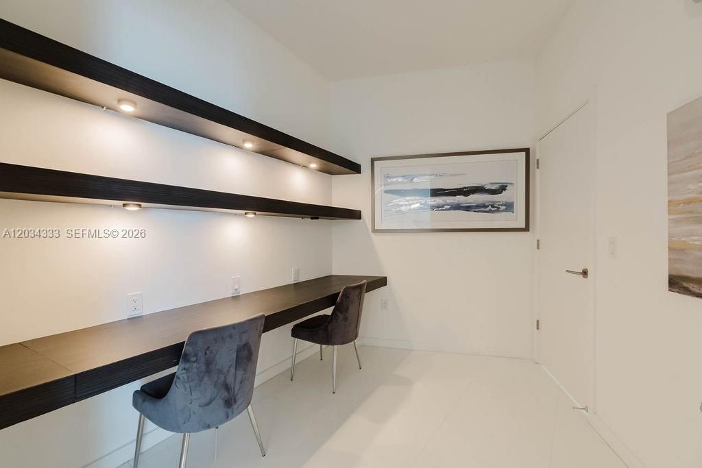 851 NE 1st Ave, Unit 2303, Miami, FL 33132 Photo