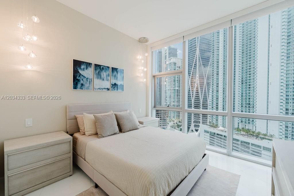 851 NE 1st Ave, Unit 2303, Miami, FL 33132 Photo