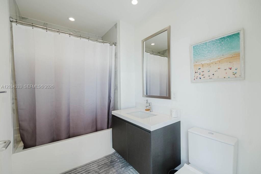 851 NE 1st Ave, Unit 2303, Miami, FL 33132 Photo