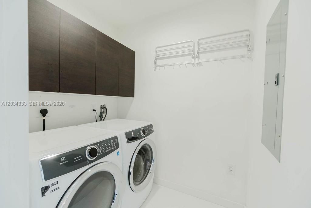 851 NE 1st Ave, Unit 2303, Miami, FL 33132 Photo