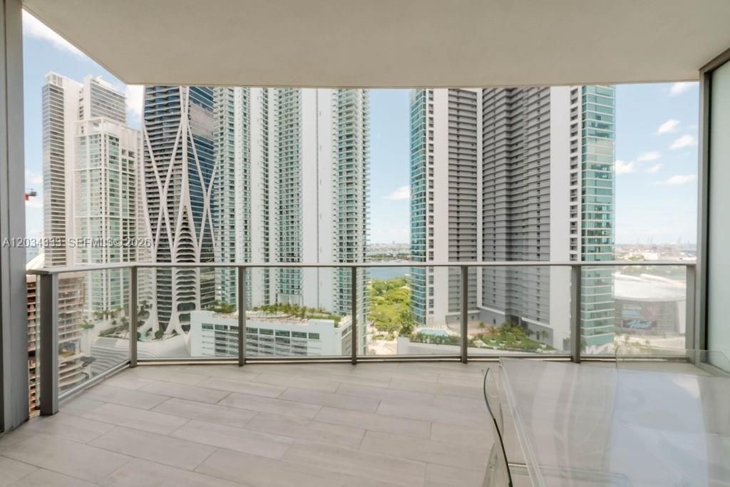 851 NE 1st Ave, Unit 2303, Miami, FL 33132 Photo