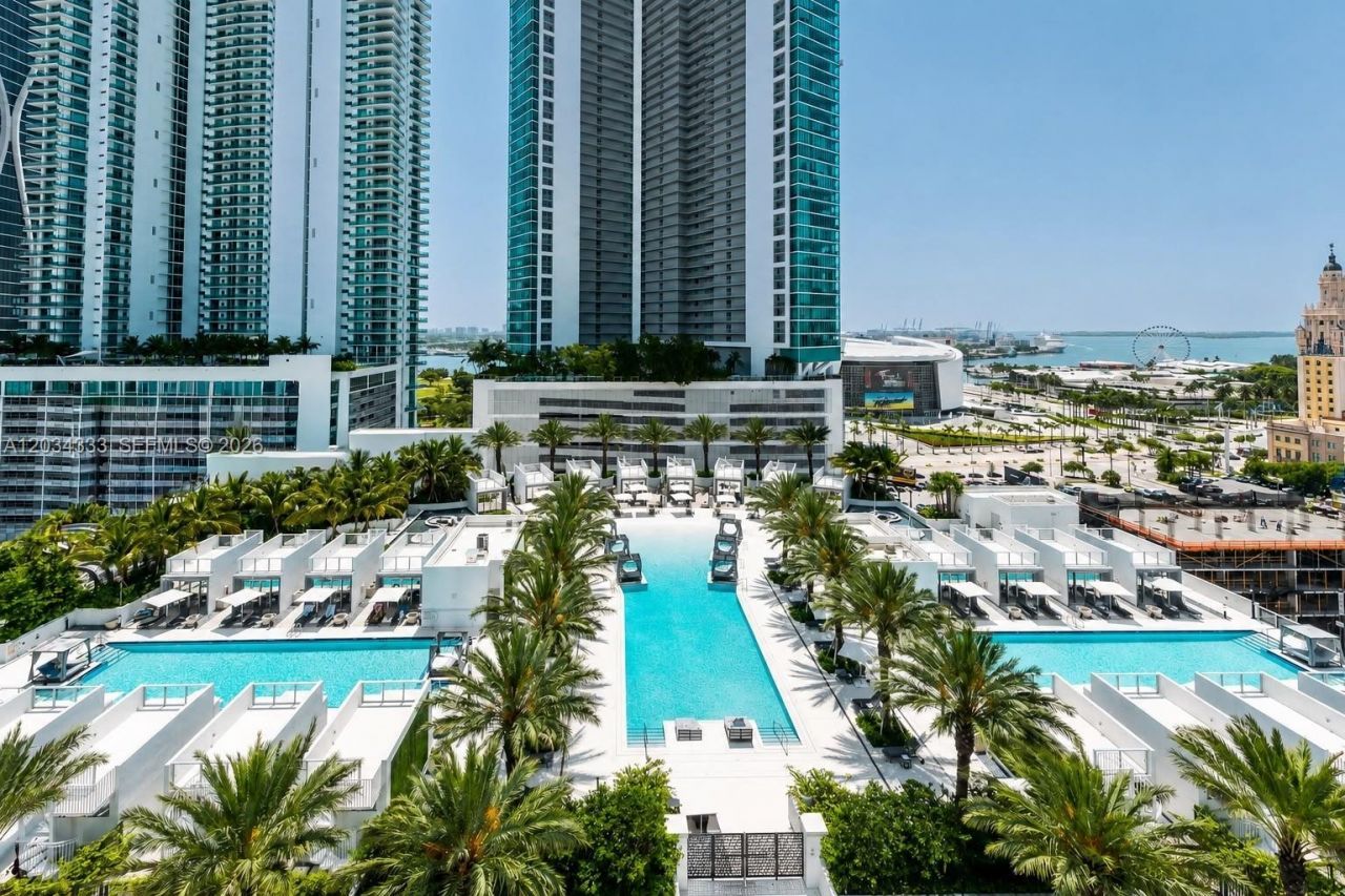 851 NE 1st Ave, Unit 2303, Miami, FL 33132 Photo