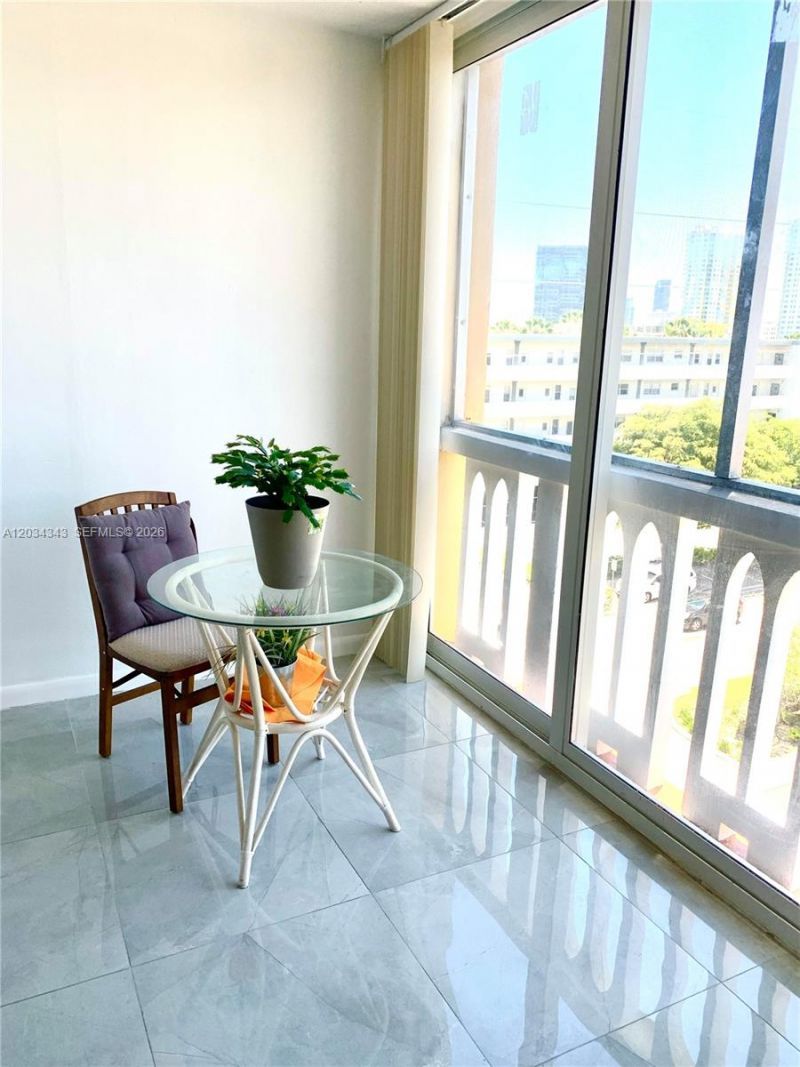 501 NE 14th Ave , Unit 601, Hallandale Beach, FL 33009 Photo