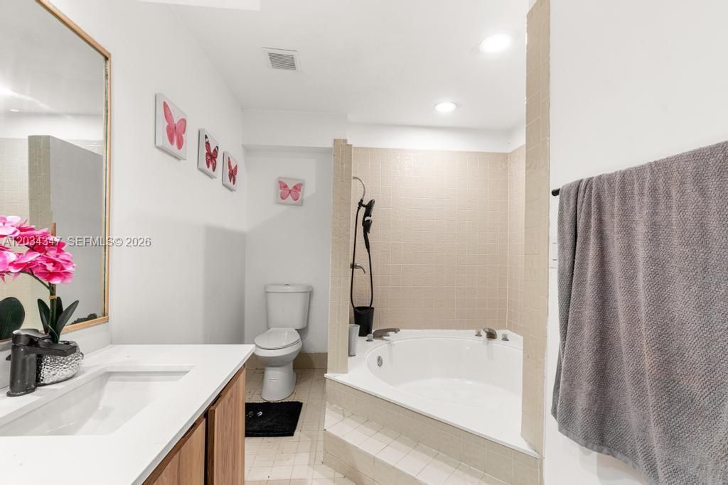 6185 Live Oak Ct , Unit C, Tamarac, FL 33319 Photo