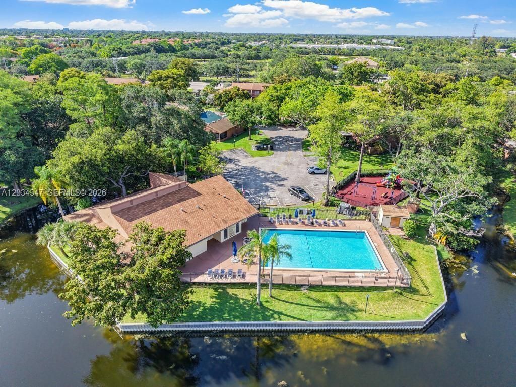 6185 Live Oak Ct , Unit C, Tamarac, FL 33319 Photo