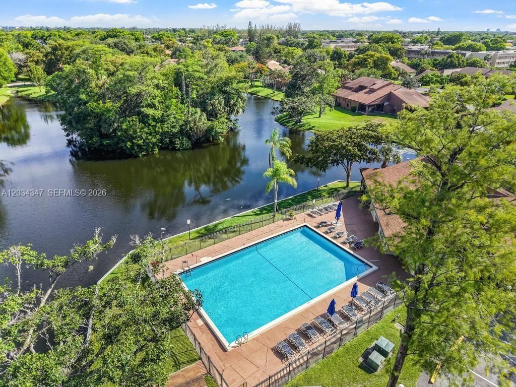 6185 Live Oak Ct , Unit C, Tamarac, FL 33319 Photo