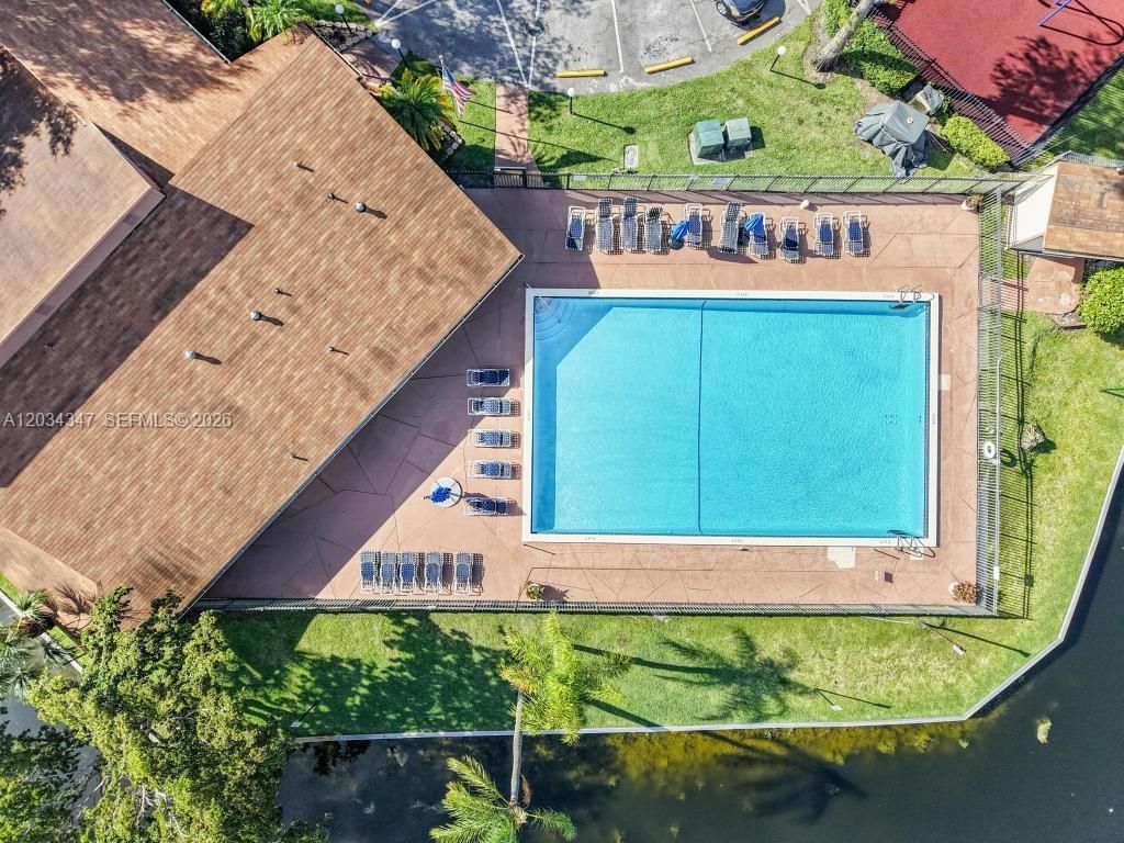 6185 Live Oak Ct , Unit C, Tamarac, FL 33319 Photo