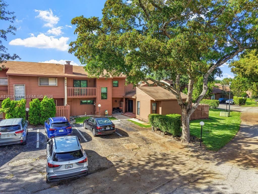 6185 Live Oak Ct , Unit C, Tamarac, FL 33319 Photo