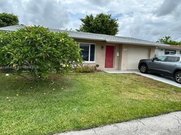 5711 NW 48th Ter , Tamarac, FL 33319