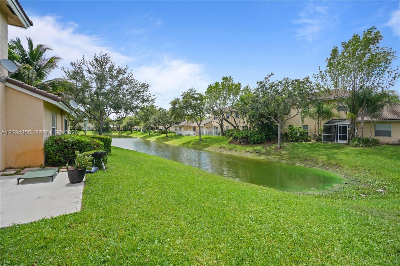 8964 NW 53rd Ct , Sunrise, FL 33351 Photo