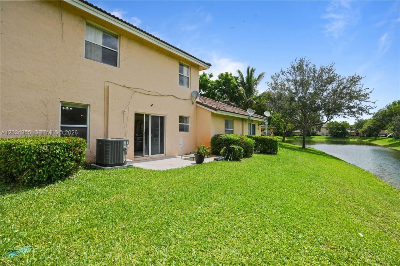 8964 NW 53rd Ct , Sunrise, FL 33351 Photo