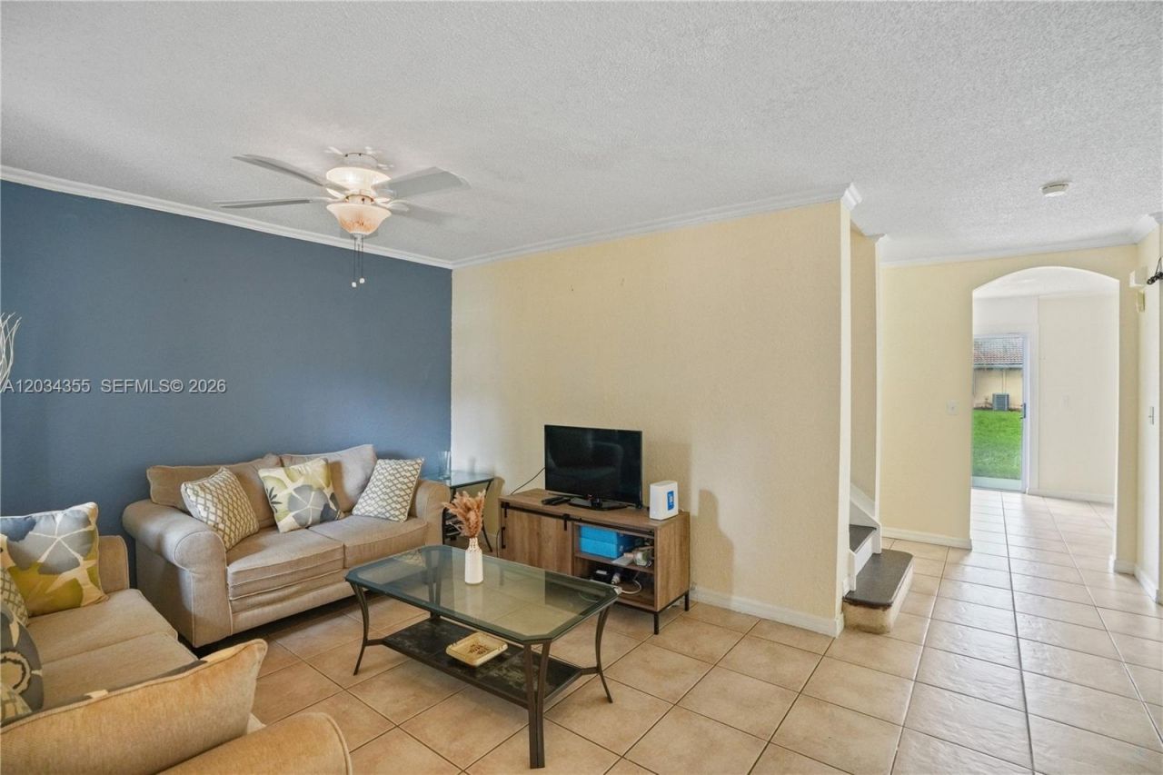 8964 NW 53rd Ct , Sunrise, FL 33351 Photo