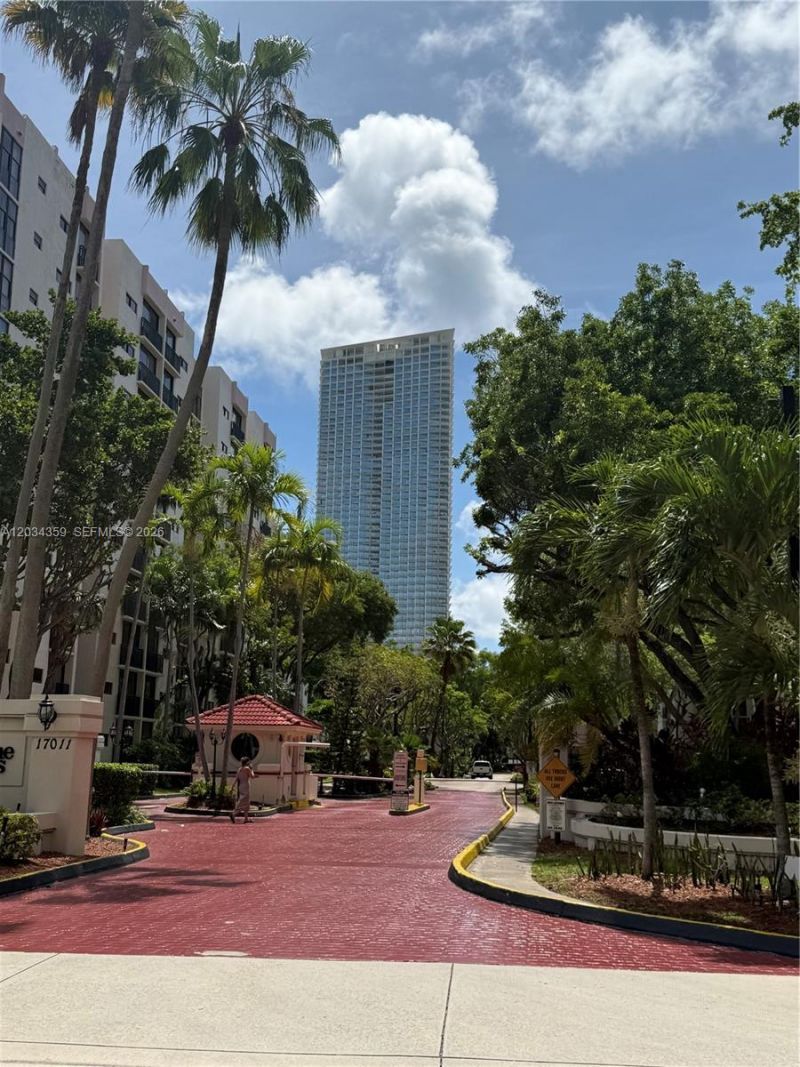 17021 N Bay Rd , Unit 429, Sunny Isles Beach, FL 33160 Photo