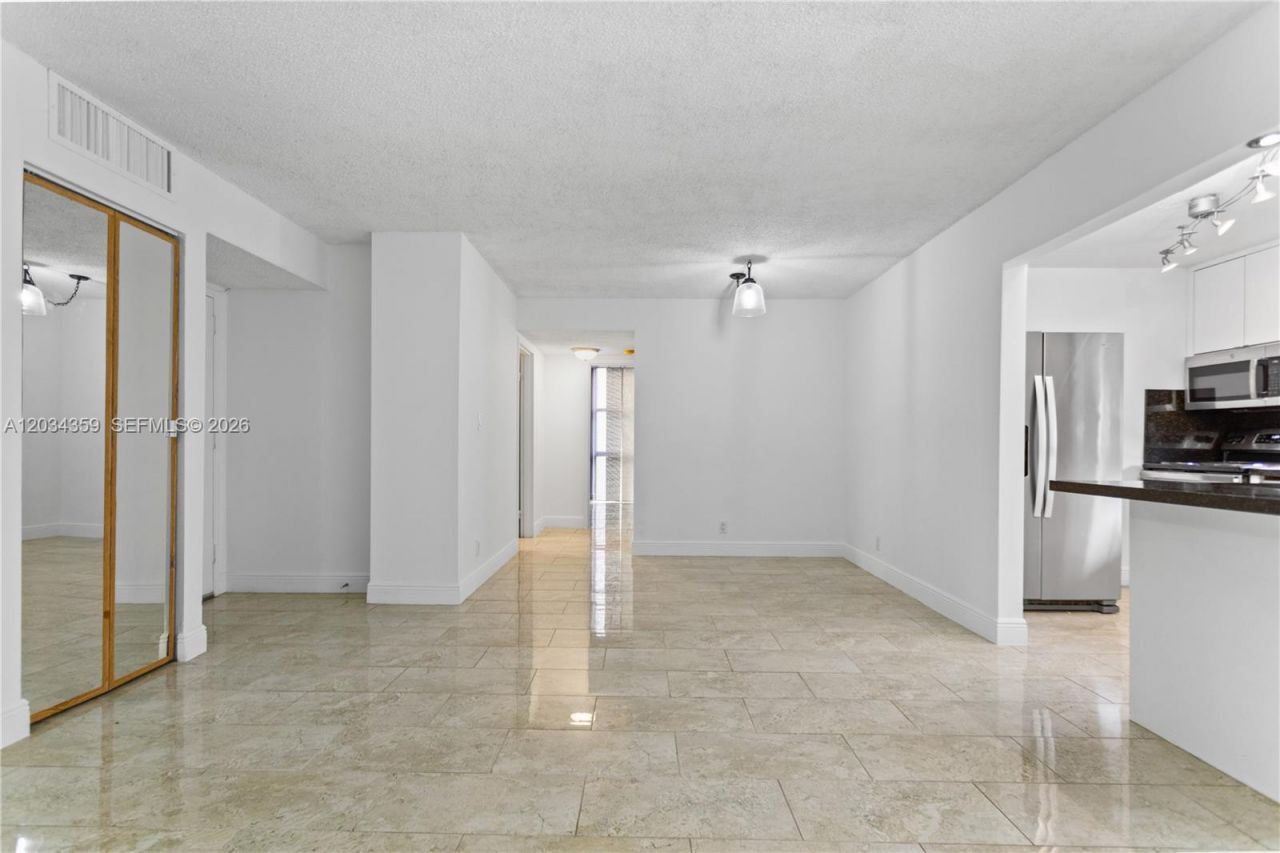 17021 N Bay Rd, Unit 429, Sunny Isles Beach, FL 33160 Photo