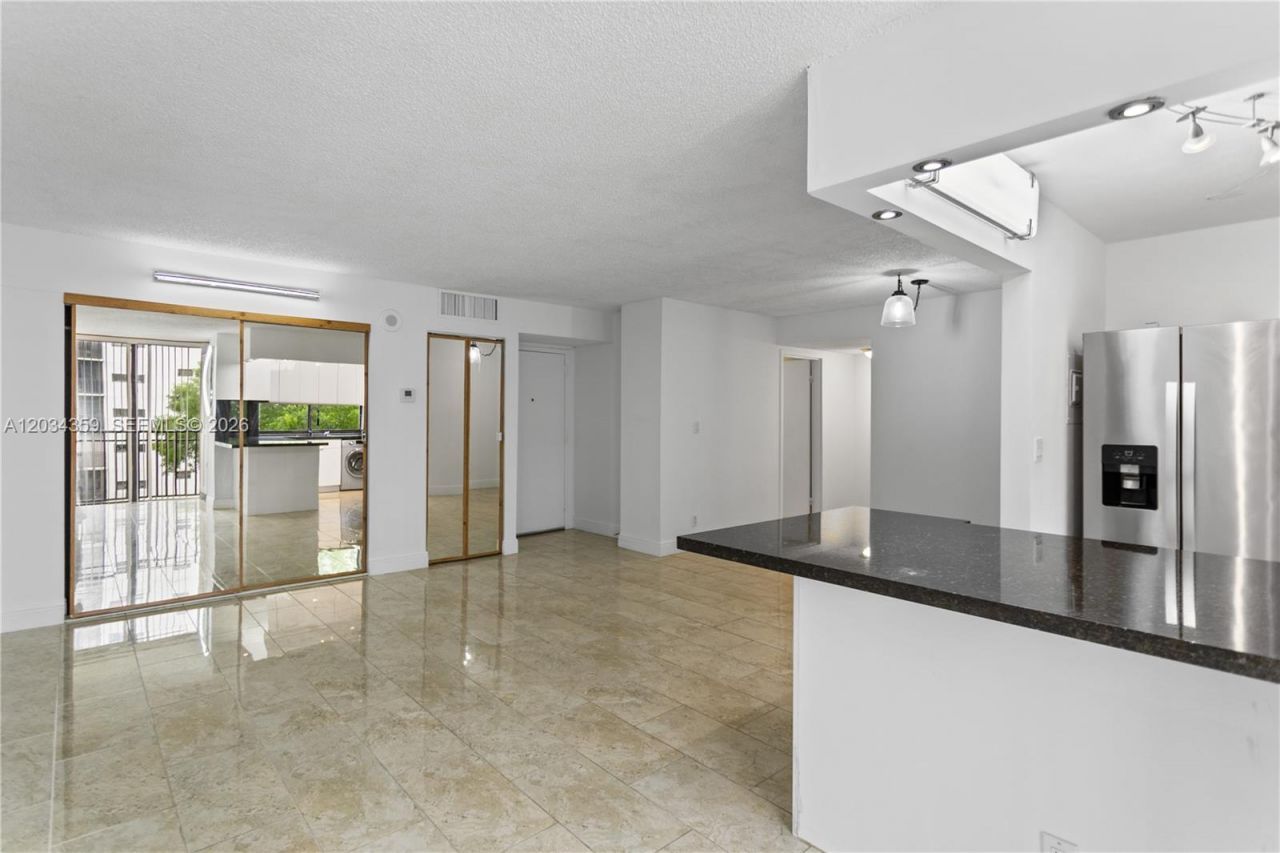 17021 N Bay Rd, Unit 429, Sunny Isles Beach, FL 33160 Photo