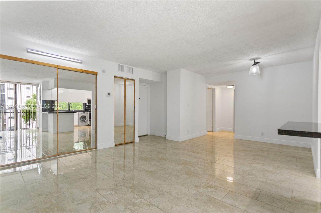 17021 N Bay Rd, Unit 429, Sunny Isles Beach, FL 33160 Photo