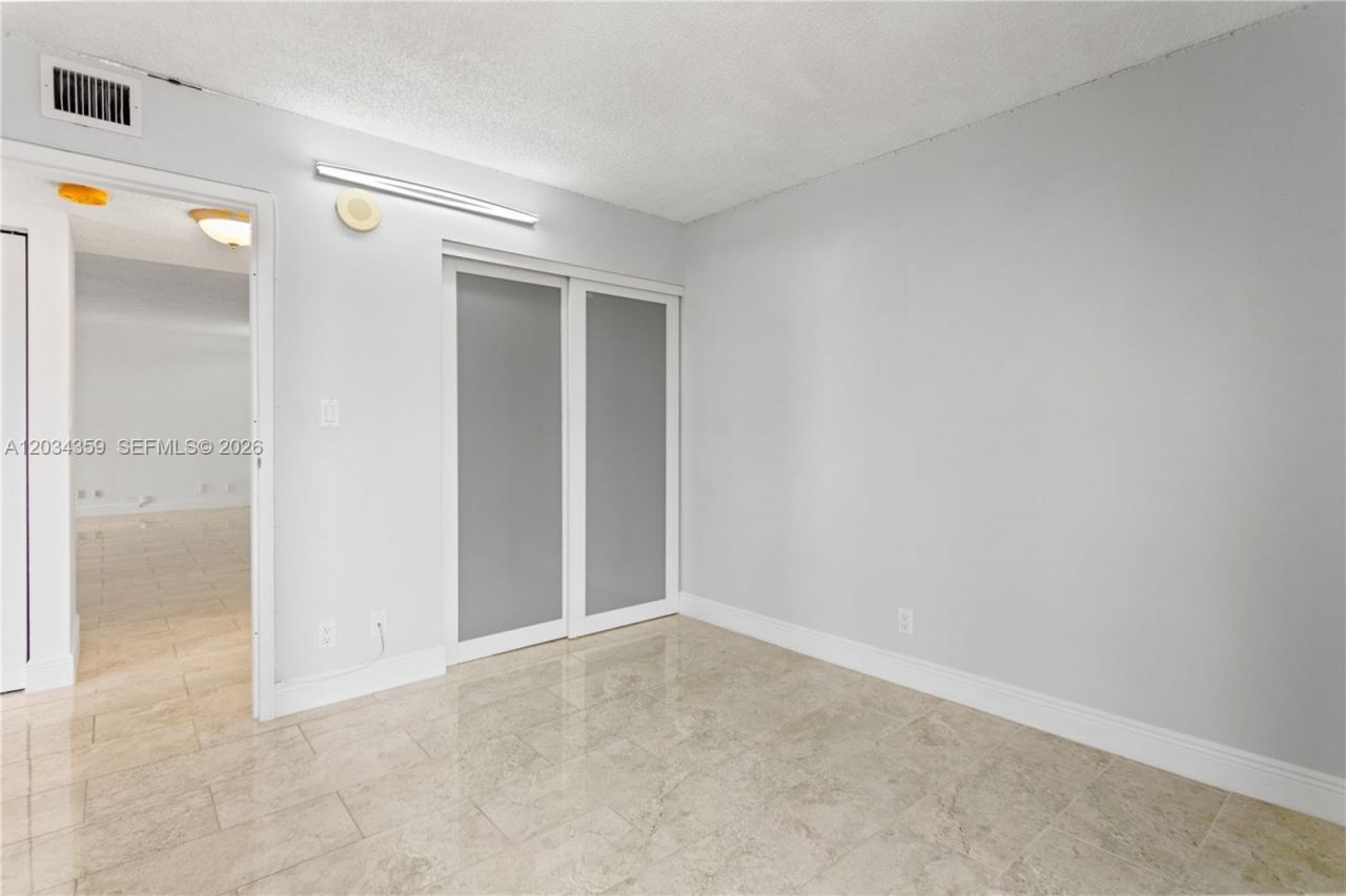 17021 N Bay Rd, Unit 429, Sunny Isles Beach, FL 33160 Photo