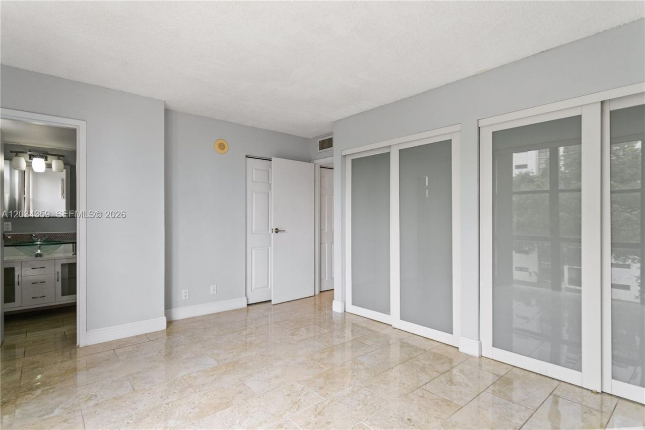 17021 N Bay Rd, Unit 429, Sunny Isles Beach, FL 33160 Photo
