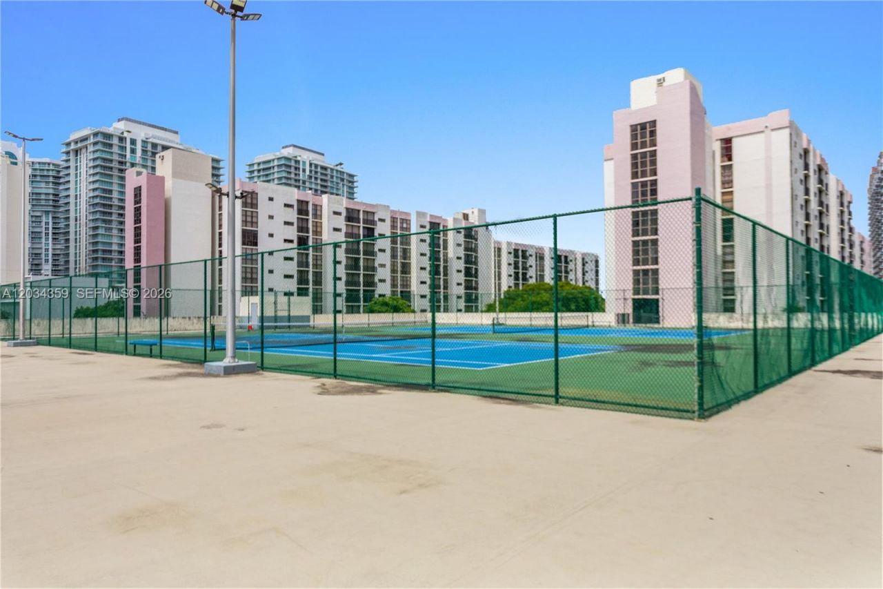 17021 N Bay Rd, Unit 429, Sunny Isles Beach, FL 33160 Photo