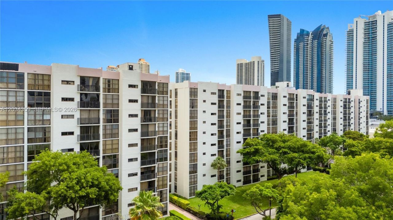 17021 N Bay Rd, Unit 429, Sunny Isles Beach, FL 33160 Photo