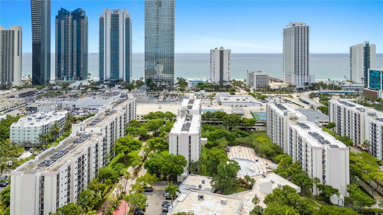 17021 N Bay Rd, Unit 429, Sunny Isles Beach, FL 33160 Photo