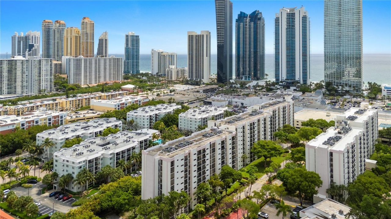 17021 N Bay Rd, Unit 429, Sunny Isles Beach, FL 33160 Photo