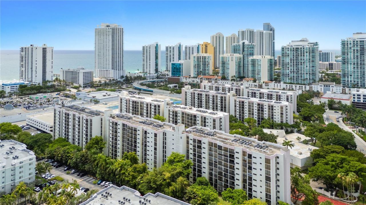 17021 N Bay Rd, Unit 429, Sunny Isles Beach, FL 33160 Photo