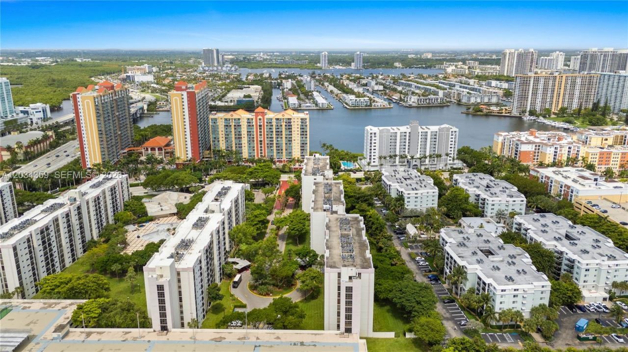 17021 N Bay Rd, Unit 429, Sunny Isles Beach, FL 33160 Photo