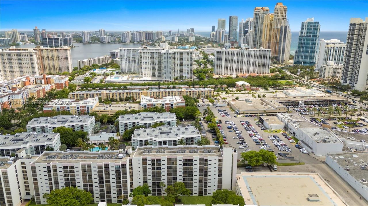 17021 N Bay Rd, Unit 429, Sunny Isles Beach, FL 33160 Photo