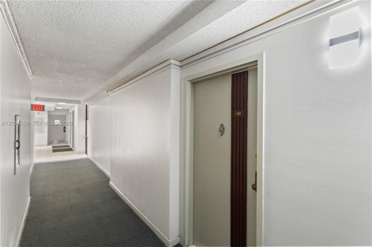 17021 N Bay Rd, Unit 429, Sunny Isles Beach, FL 33160 Photo