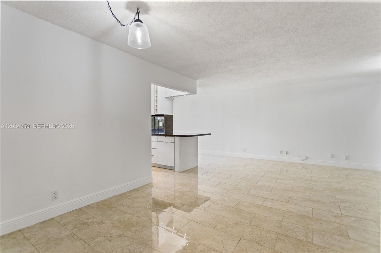17021 N Bay Rd, Unit 429, Sunny Isles Beach, FL 33160 Photo