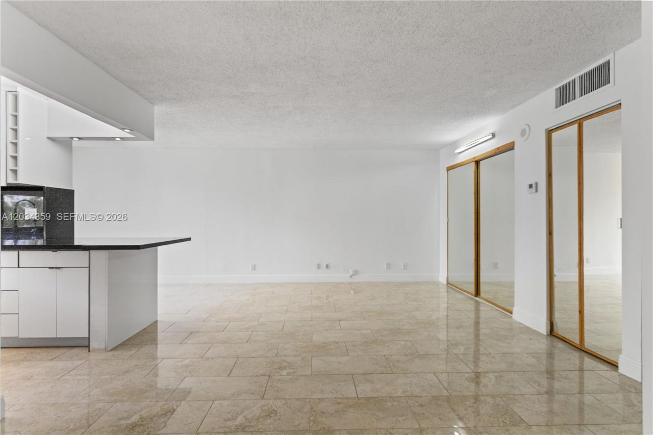 17021 N Bay Rd, Unit 429, Sunny Isles Beach, FL 33160 Photo