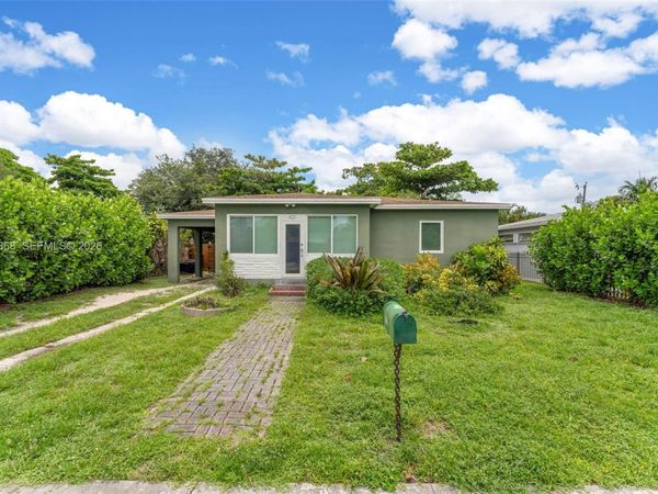 421 NW 105th St, Miami, FL 33150