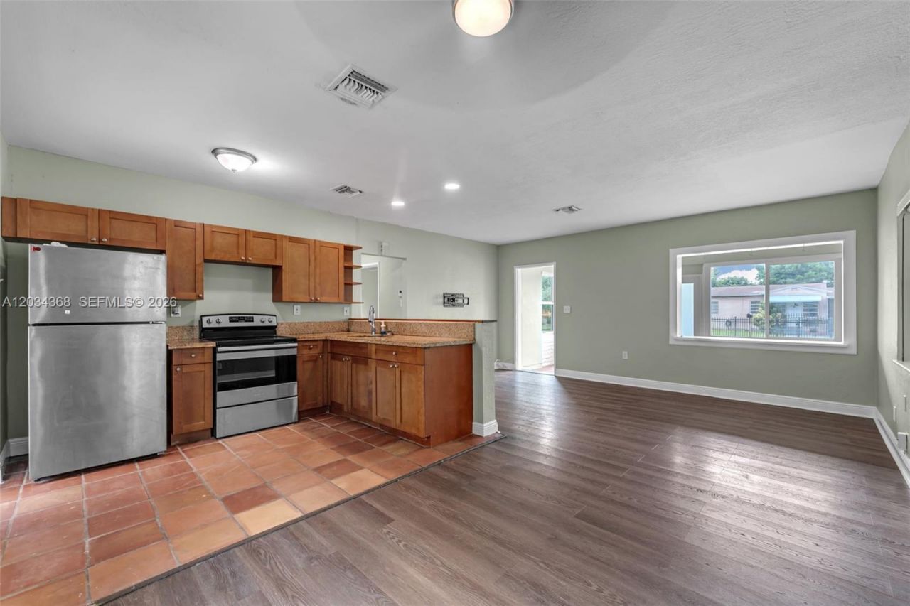 421 NW 105th St, Miami, FL 33150 Photo
